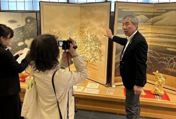 金沢の金箔屋なら金箔屋さくだ｜金箔を使用した工芸品から化粧品まで